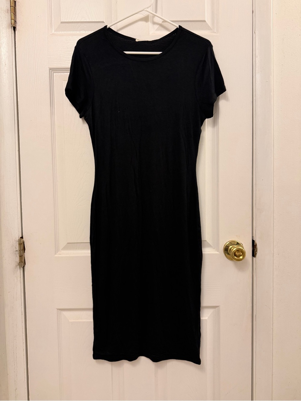 Classic Black Short-Sleeve Bodycon Dress Size L
